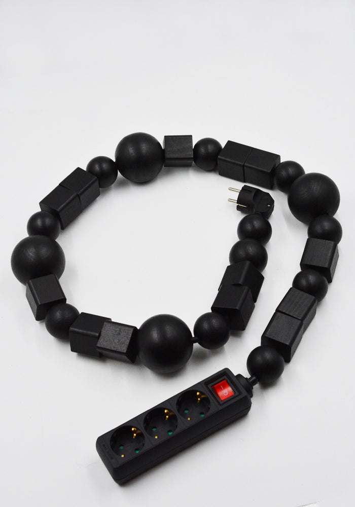 BLESS N°26 DECORATIVE HOME OBJECT CABLE JEWELRY MULTIPLUG 1.4M BLACK | DOSHABURI Shop