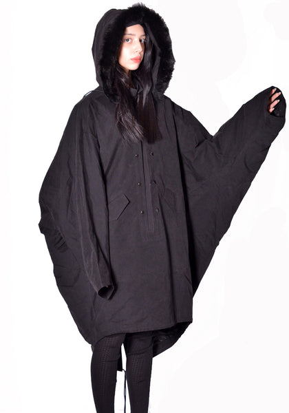 KIKO KOSTADINOV WOMEN KKWAW26C05-40 BITTERN HOODED PONCHO ONYX BLACK 2026FW | DOSHABURI Shop 