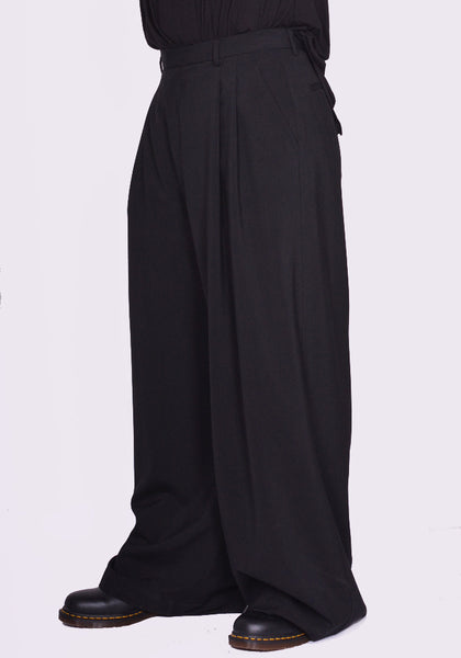 LU'U DAN JUMBO WIDE LEG TROUSERS BLACK SS25 | DOSHABURI Online Shop