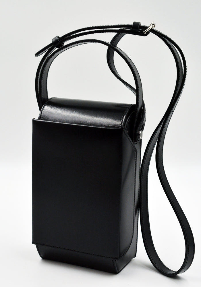 MERRYL TIELMAN FRANK CROSSBODY BAG SHINY BLACK | DOSHABURI Online Shop