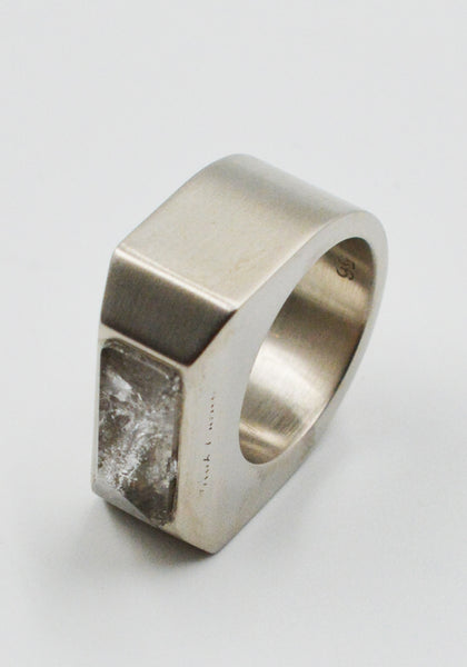 RICK OWENS MEN CRYSTAL PYRAMID RING PALLADIO FW25 | DOSHABURI Shop