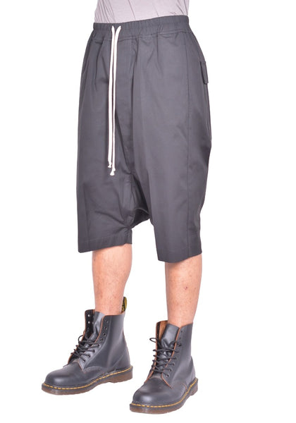 RICK OWENS MEN RICK'S PODS SHORTS  BLACK FW26 | DOSHABURI Online Shop