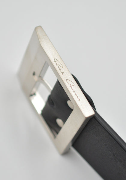 RICK OWENS MEN STOOGES LEATHER BELT BLACK FW26 | DOSHABURI Online Shop