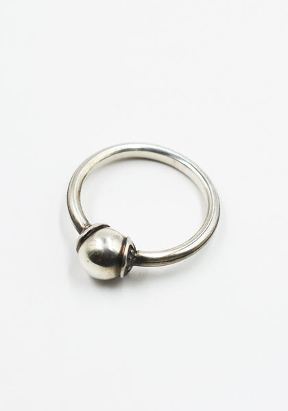 WERKSTATT MÜNCHEN M1711 RING SYMBOL PEARL SILVER | DOSHABURI Shop