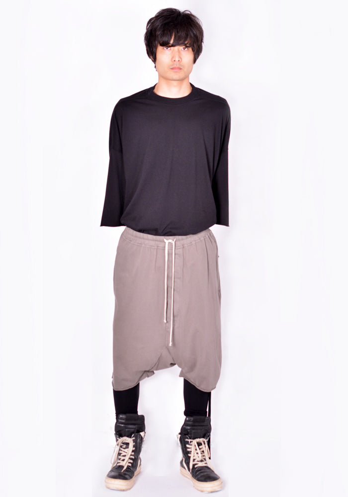 RICK OWENS DRKSHDW リックオウエンス通販 | ショートパンツ PODS SHORTS DUST | DOSHABURI –  DOSHABURI | 新作入荷 FW24コレクション | 日本国内配送(関税なし) キャンペーン